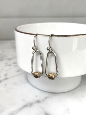 5 For $25💫Alternative Silver and Gold Bead Dangles Earrings